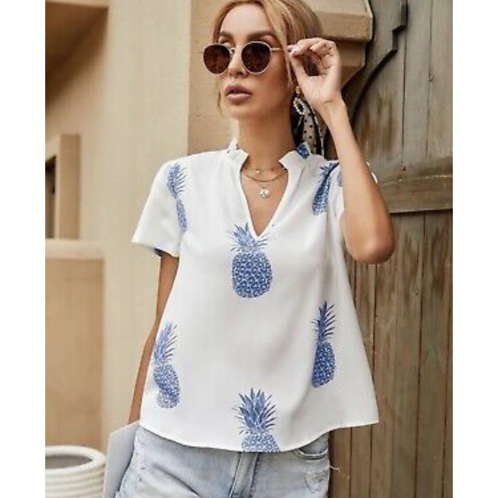NEW SZ L So Cute Pineapple Print V-Neck Ruffle Trim Blouse